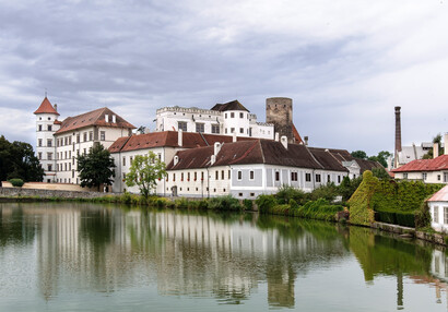 Zámek Jindřichův Hradec, pohled přes Vajgar 1