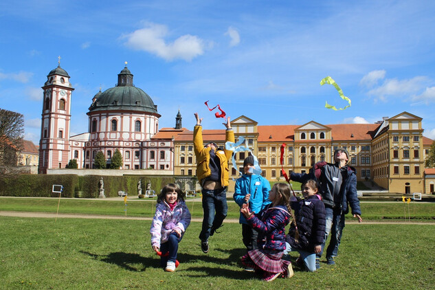 Jaroměřice nad Rokytnou, barokní ohňostroj v podání žáků ZŠ