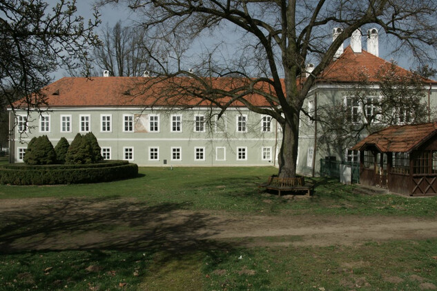 Hřebčín v Kladrubech nad Labem