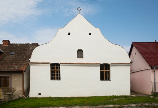 Unikátní venkovská synagoga v Polici po obnově