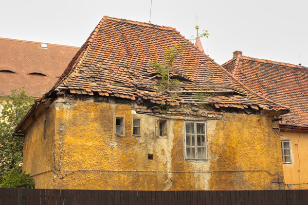 Kapucínský klášter v Žatci, před obnovou