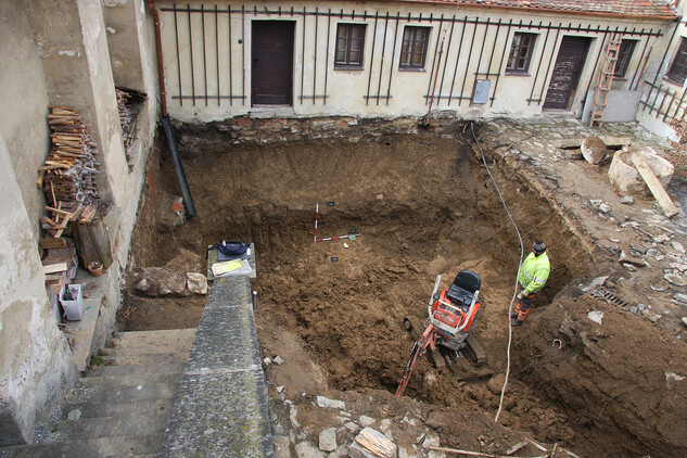 Archeologický výzkum na zámku v Náměšti nad Oslavou