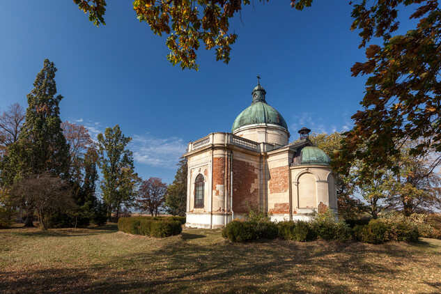 Hrobka Pallavicini v Jemnici před obnovou, foto Viktor Mašát